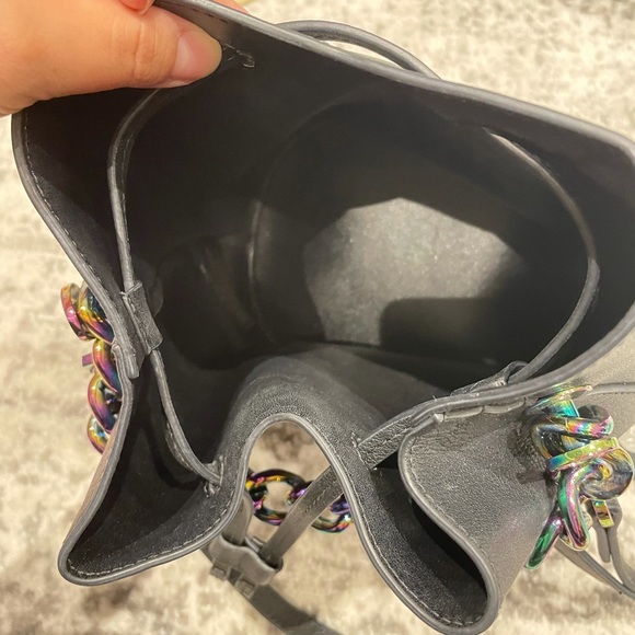 Kendall+ kylie mini bucket bag with strap - Picture 6 of 6